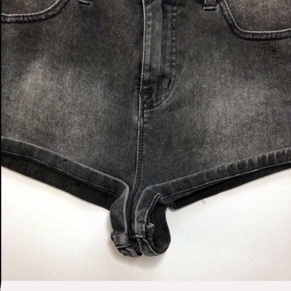 Urban Outfitters  SUPER HIGH RISE SHORTS Size 26 - Picture 3 of 7